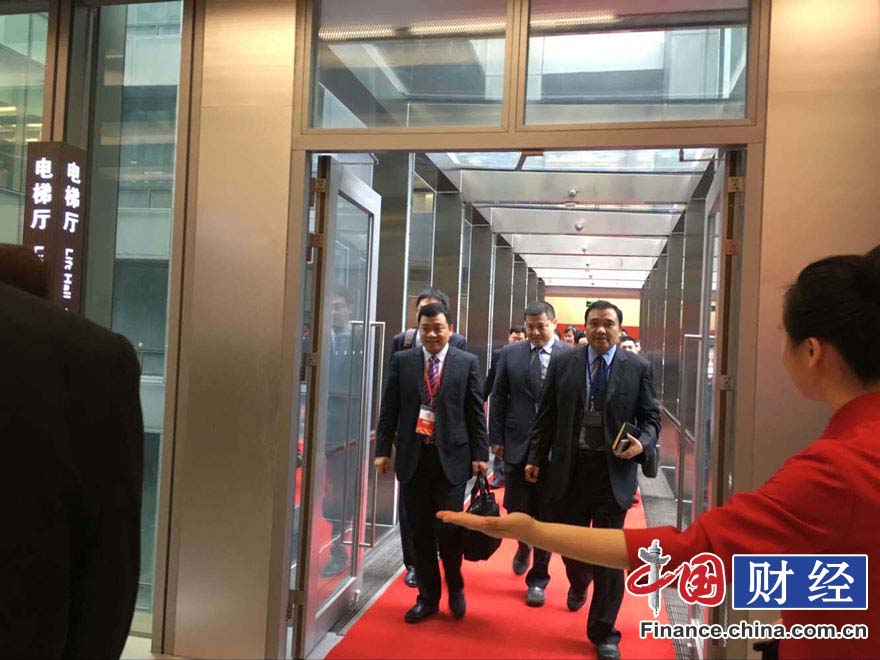 <p>　　图为嘉宾陆续进场。</p>