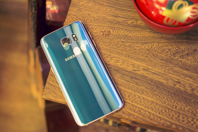 卓尔不群之路,是对时尚的致敬 Galaxy S7 edge图赏 