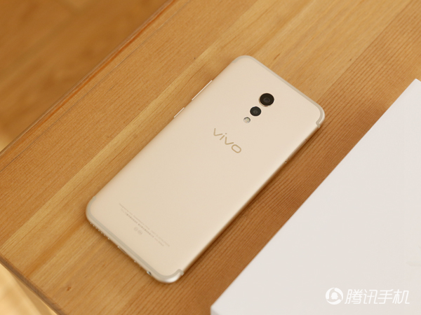 vivo Xplay6评测：合格的双曲屏 对焦速度出色