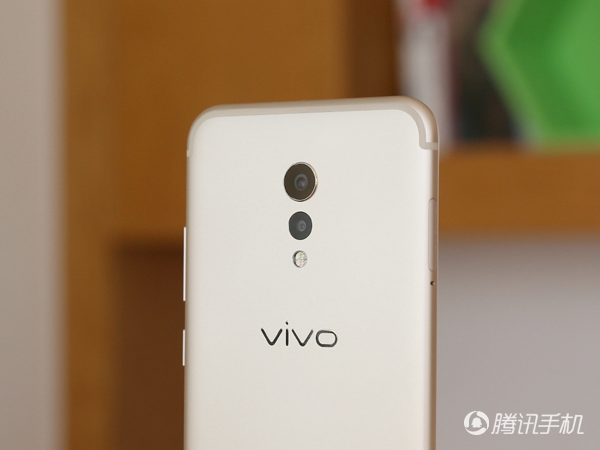 vivo Xplay6评测：合格的双曲屏 对焦速度出色