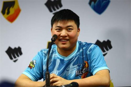 LOL2016全明星solo赛 UZI连胜夺取冠军！
