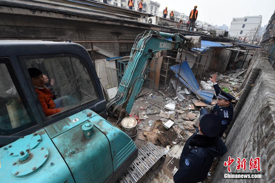 57bd0a363a564547bf932a083b95944e