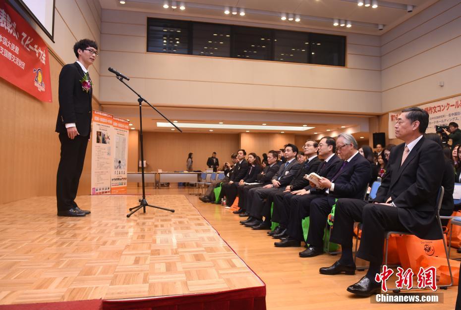 70caea24a49641858bf26695c41e8dcb