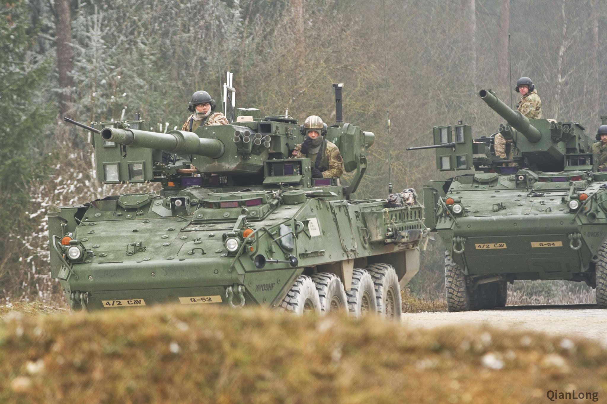 美军M1128轮式突击炮德国训练 自动装弹机和