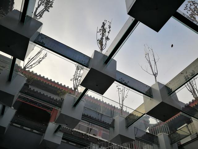 华为Mate 9 Pro评测：屏幕曲率低 徕卡双摄强悍