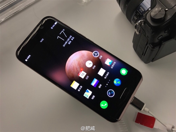 荣耀Magic真机图赏：史上第一八曲面！