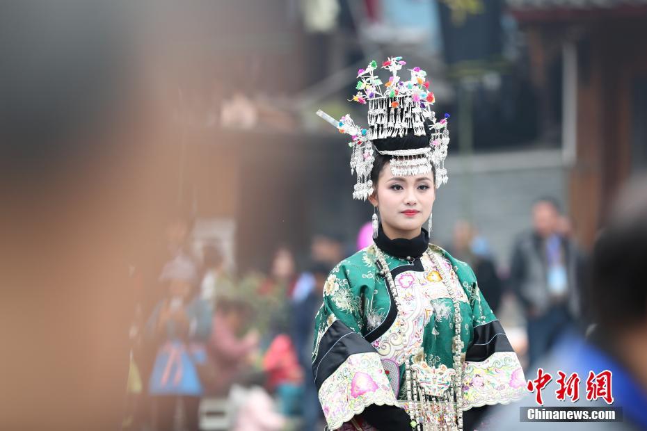 2016中国·榕江萨玛节开幕  千人齐跳哆耶舞
