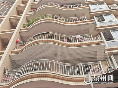 4岁男童被独自锁在家中 不幸从17楼坠亡