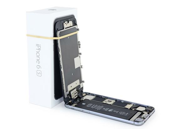 终于掀开屏幕（图片引自IFIXIT）