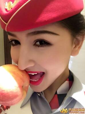 空姐开网店卖“亲吻过的苹果”：卖苹果送香吻 