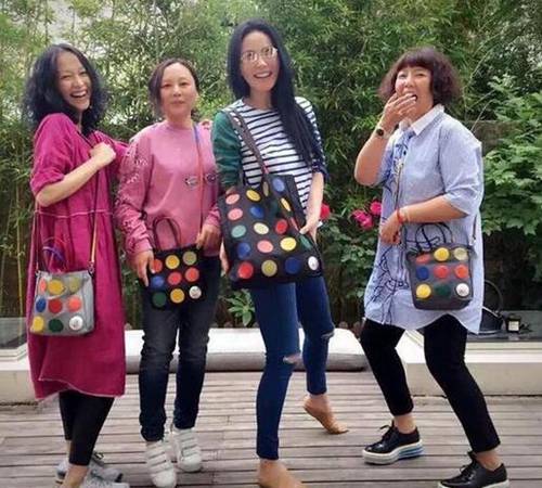 王菲母女三人街拍曝光