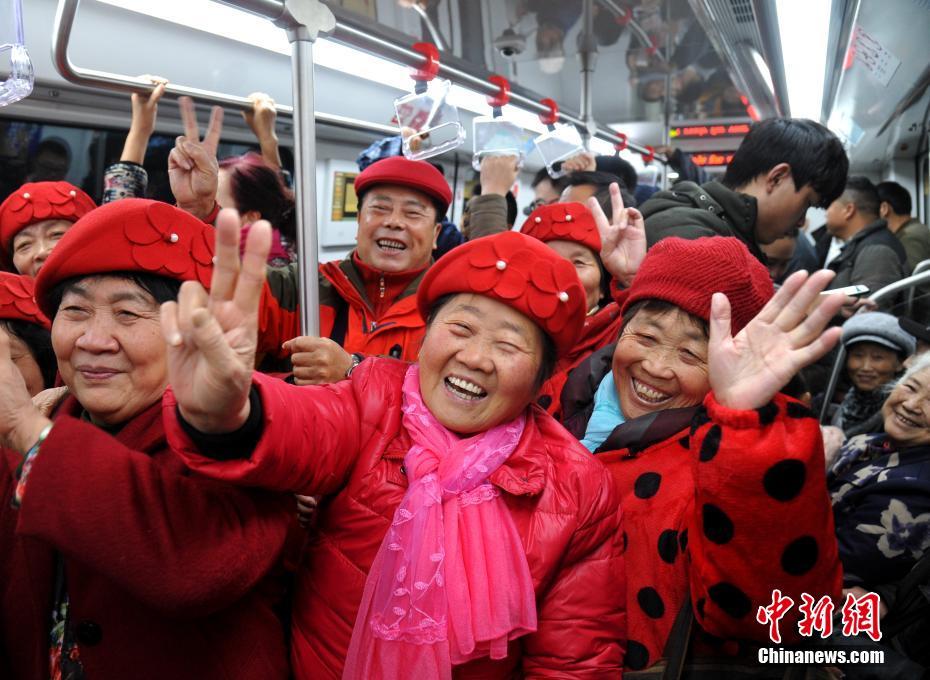 安徽首条地铁开通运营 迎来“地铁时代”