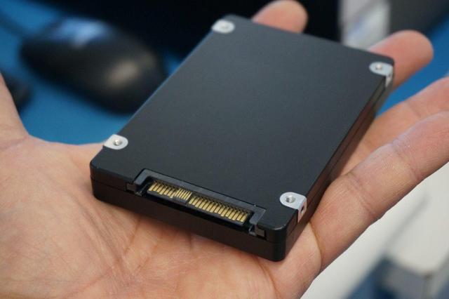 盘点2016年最强大PC硬件 VR降临游戏玩家的福利