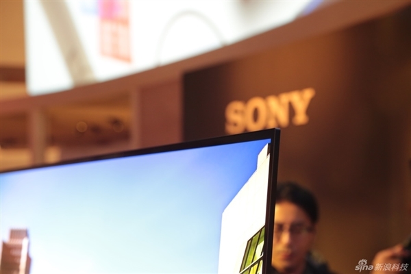 惊艳!索尼发布首款4K OLED旗舰电视:独创屏幕自发声