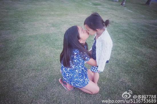 多妈晒姐妹照