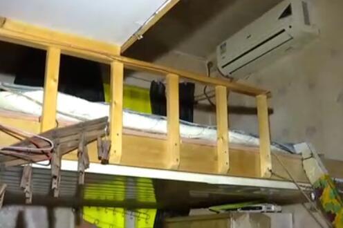 虹口一对母子猝死在出租屋内 警方正在调查