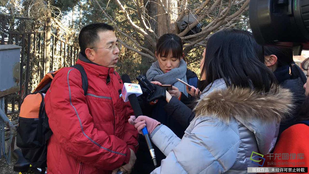 56073187425708079-1200