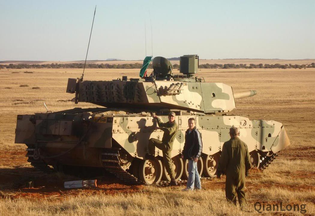 炮塔尾部自带澡盆! 南非陆军魔改 百夫长 主战