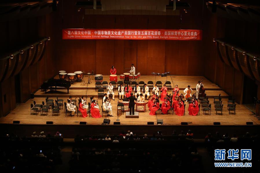 中国中小学生在纽约演出迎接农历新年