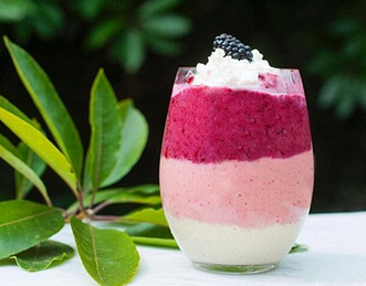 超高颜值的彩虹饮品是怎么做出来的