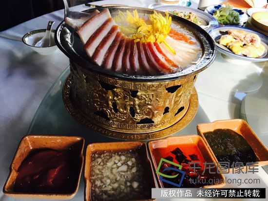 旗人之后厨师世家开餐厅 一道爆三样儿打动英