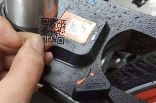 共享单车被贴 偷钱二维码 360曝光三大扫码骗