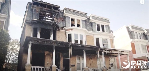 美国居民给悬浮滑板充电:深夜爆炸!3岁女儿惨