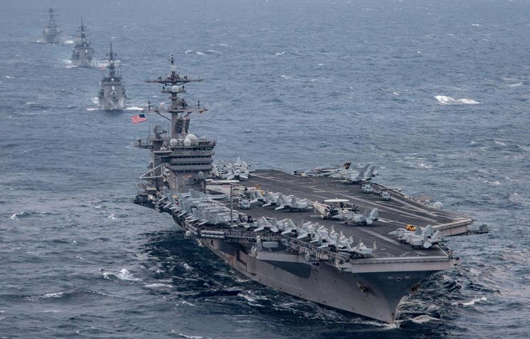 日媒称海自5艘战舰与美航母在东海举行了两次