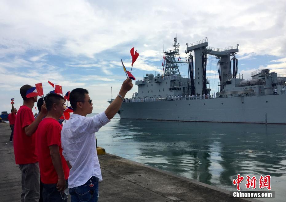 中国海军舰艇编队结束访问离开菲律宾