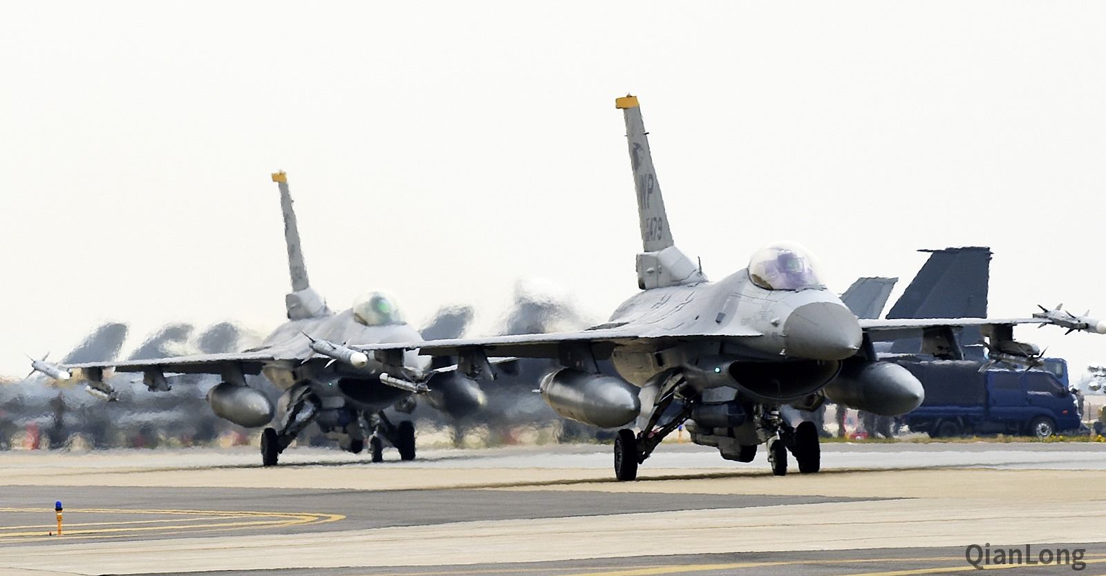 美韩举行MAX THUNDER 17演习 美军有三军种