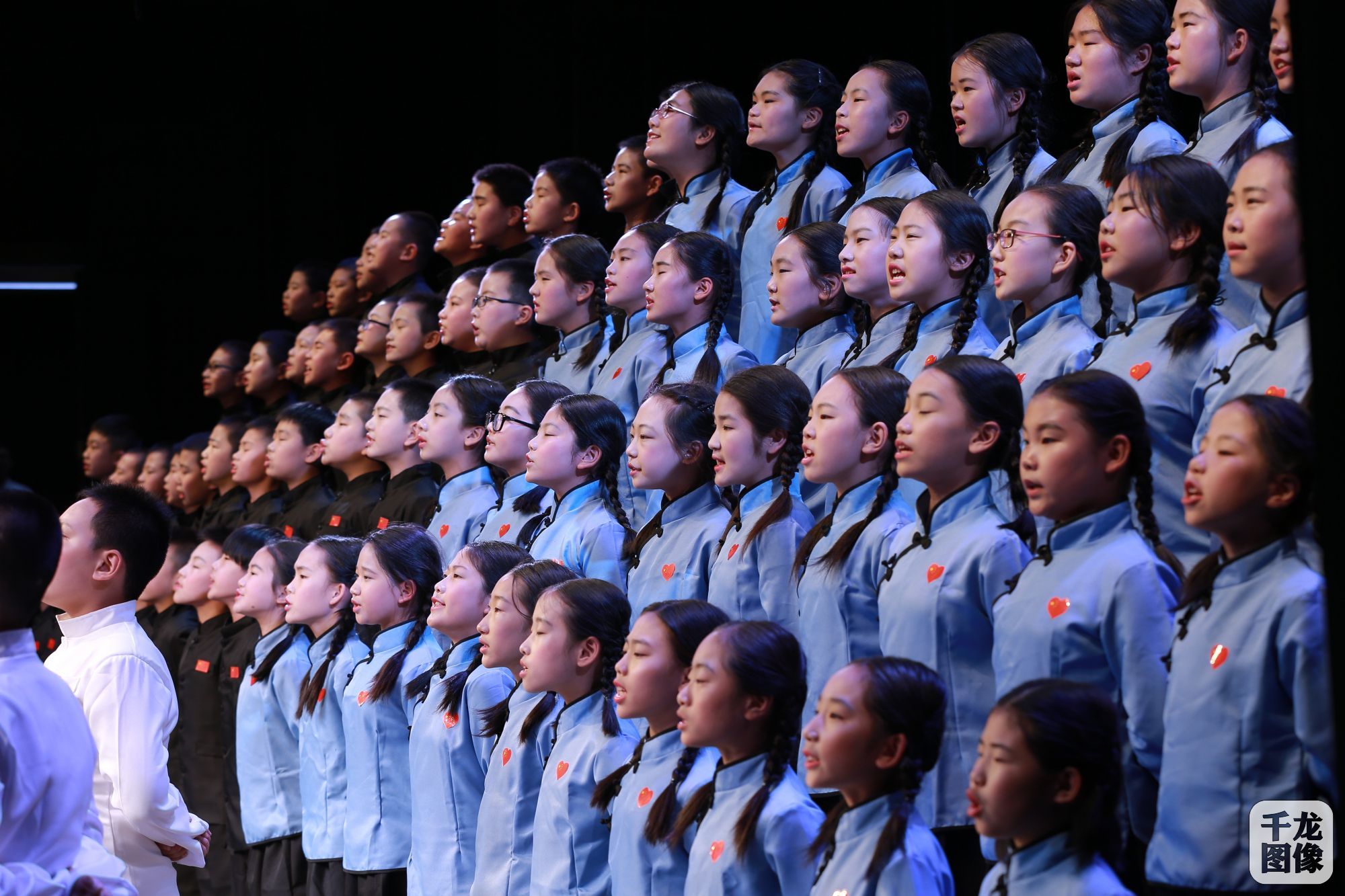 还有来自丰台二小、丰台五小、阳春小学、丰体时代小学、北京十二中、丰台职教中心等兄弟学校的师生以及丰台文联、丰台作家协会和丰台少年宫等嘉宾的精彩助阵。