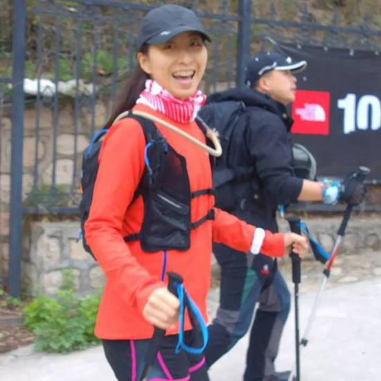 　　看马拉松指南创始人、拥有12万微博粉丝的网红孙菲，人生轨迹怎样因跑步而变