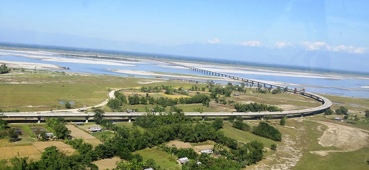 印度在中印边界新建9.2公里大桥竣工 印媒称其