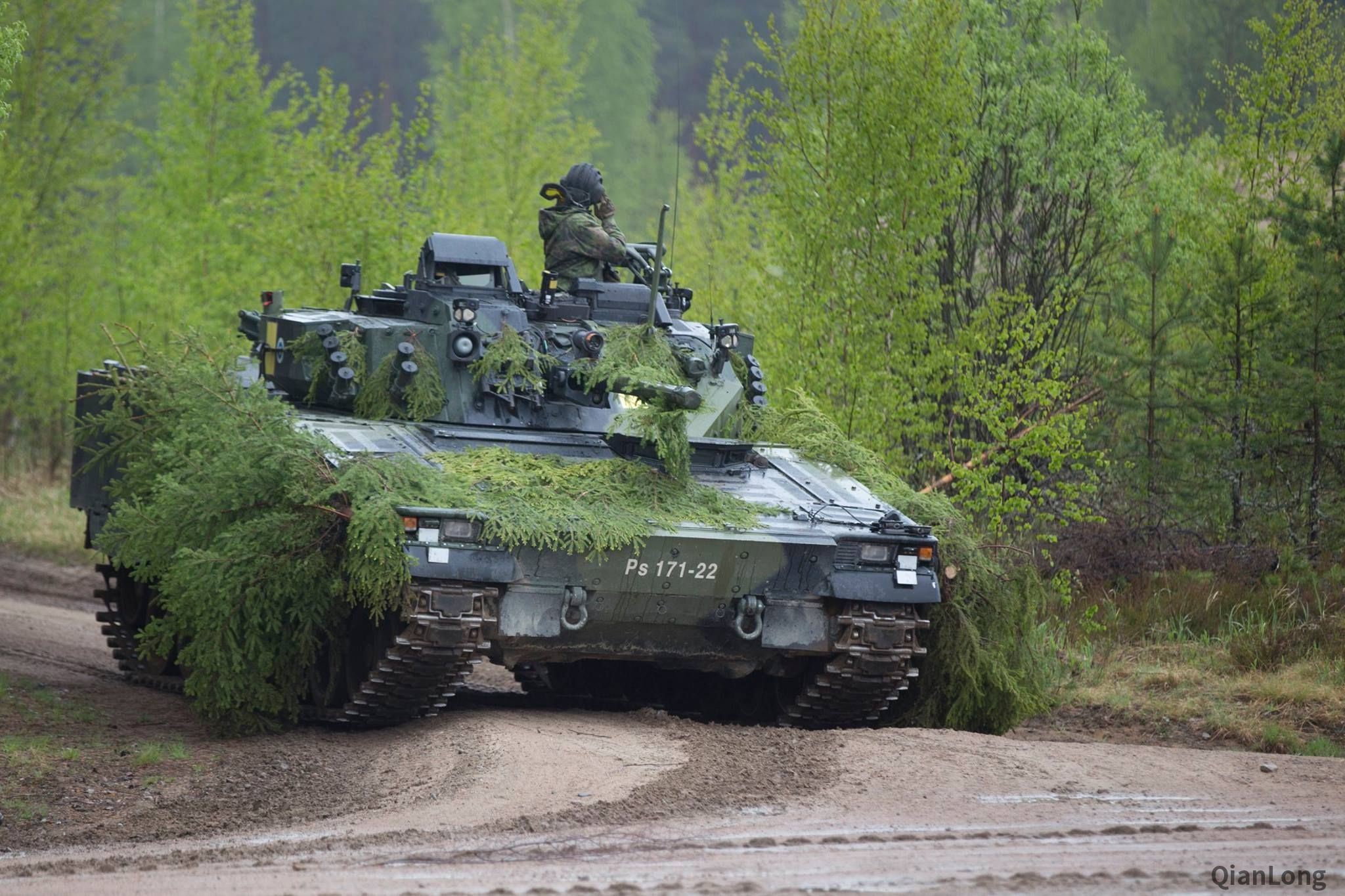 芬兰军队在北卡累利阿地区演习 惊现AMOS-FIN自行迫击炮(3)