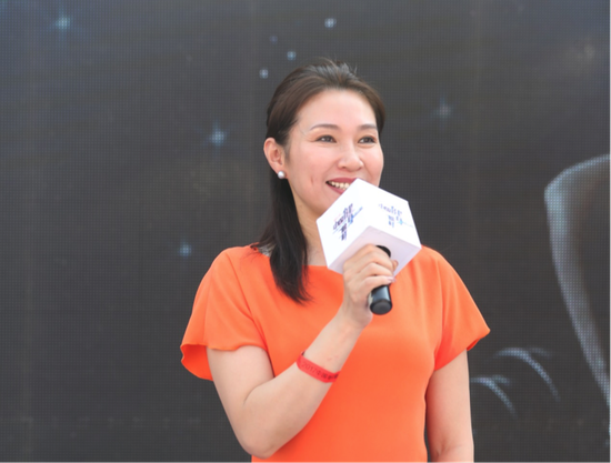 中国董事协副健美,北京康比特主席科技股份体育长白厚增万龙滑雪场v董事图片