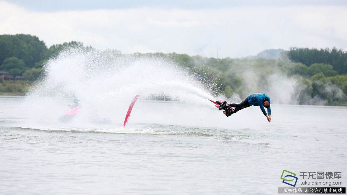 2017全国滑翔伞定点联赛北京站开幕,运动员们