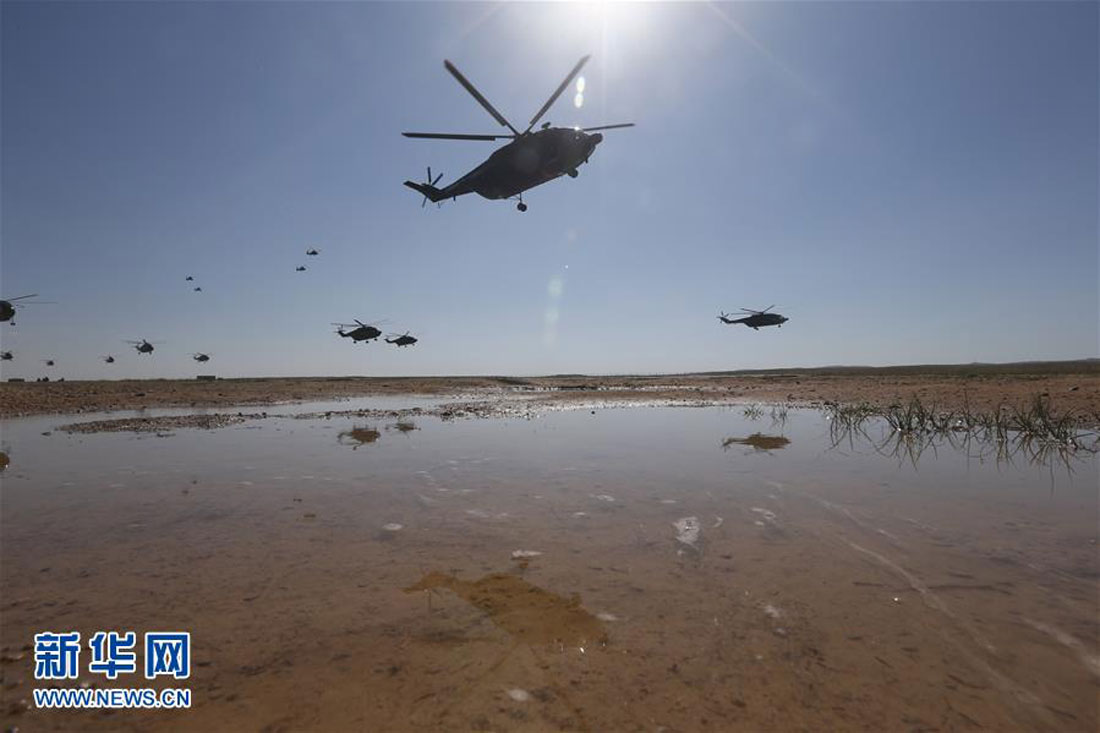 歼-20首次亮相沙场!庆祝中国人民解放军建军9