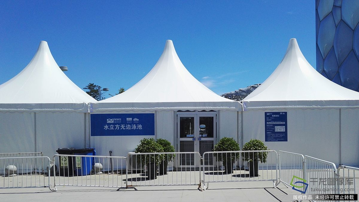超惊艳的无边泳池北京也有了