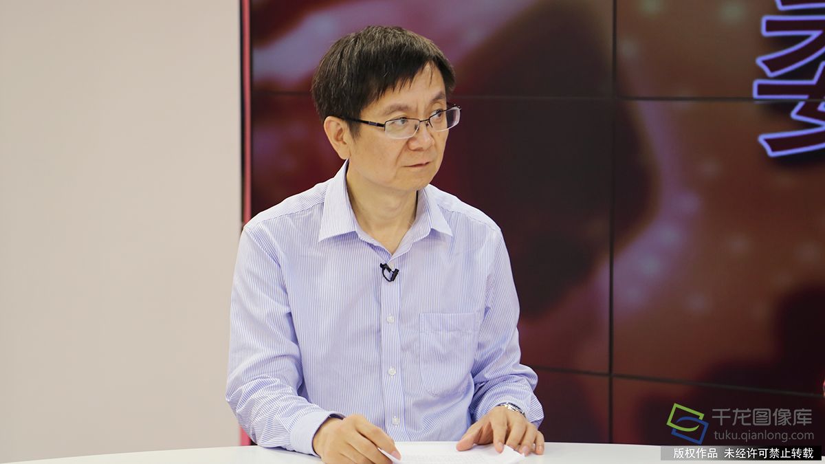 北京市政协委员，首都医科大学附属北京友谊医院肝病中心主任。
