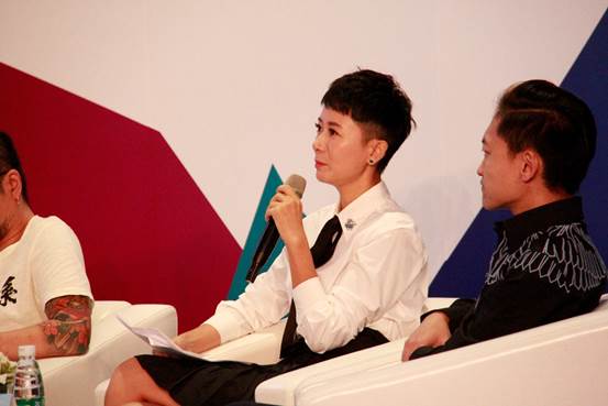 于朦胧家庭情况曝光：家中独子爸爸是健身达人妈妈是音乐老师