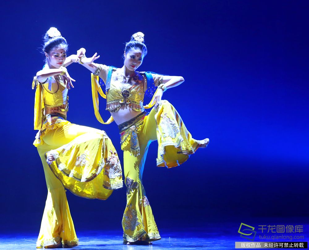 这个七夕够浪漫 中国古典舞“绽放”天桥剧场-千龙网·中国首都网