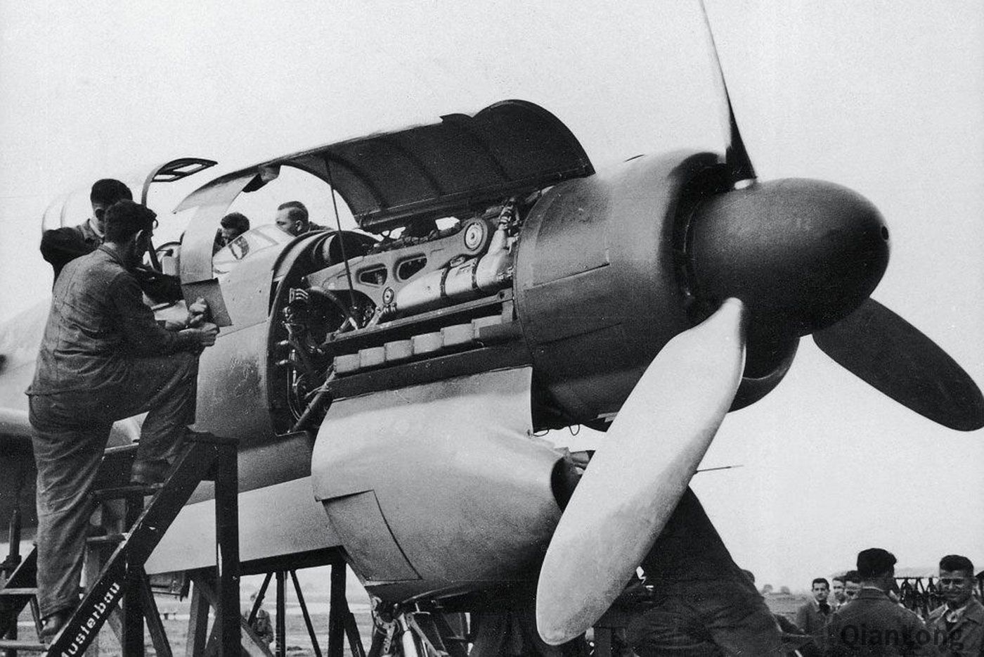 进入博物馆的Do335战斗机 独特的纵列双螺旋