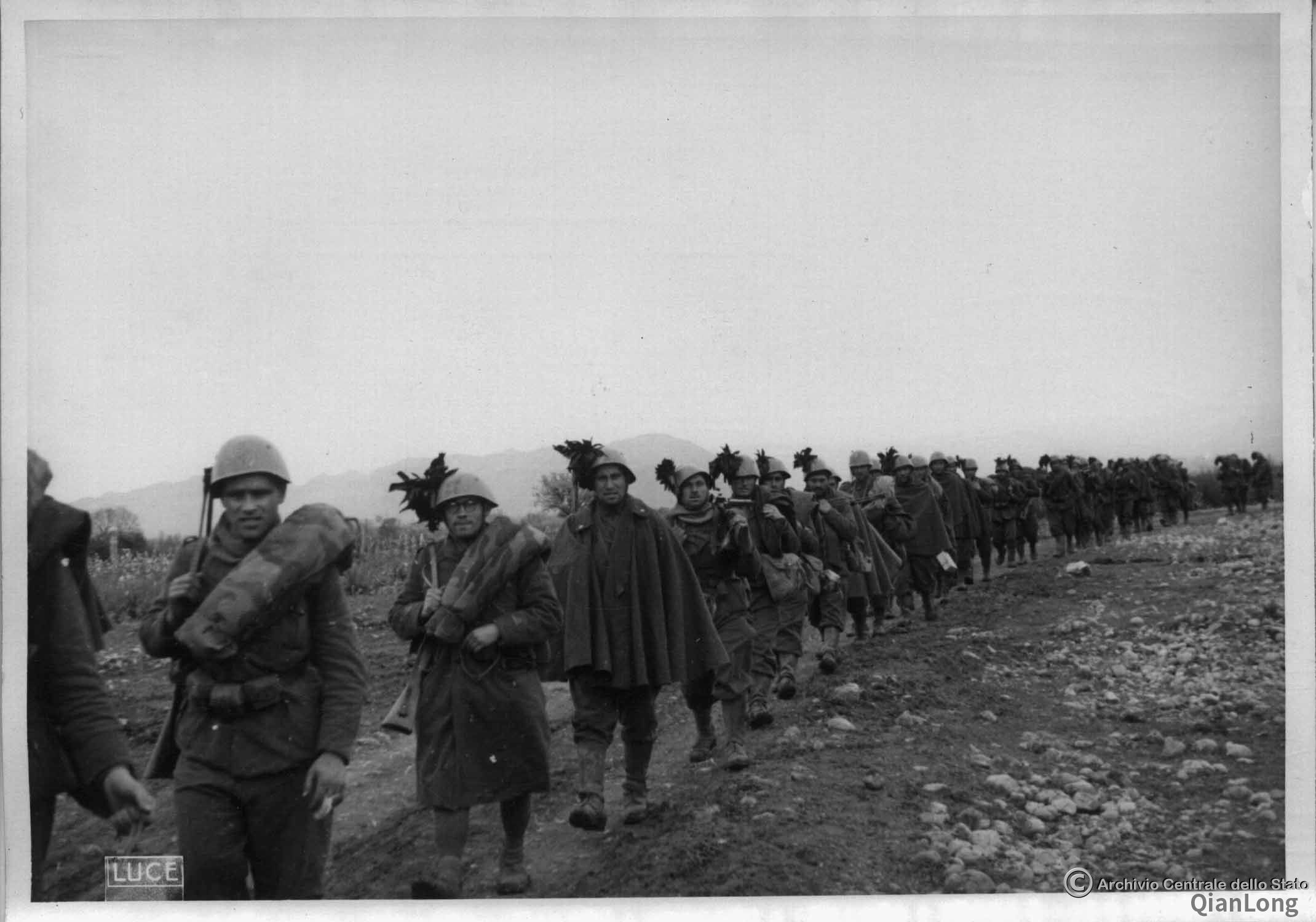 入侵希腊的意大利军队 CV-33轻型坦克低矮无