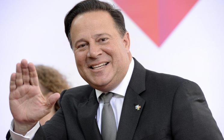 巴拿马总统巴雷拉接受央视专访:同中国建交是