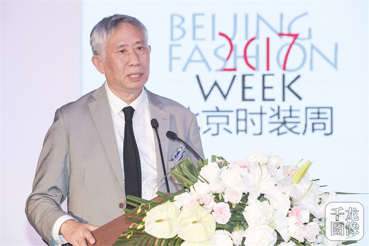 12.东华大学教授、上海国际服装文化中心专家组成员顾庆良