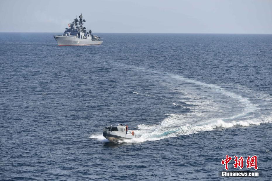 中俄军演:海军陆战队打击海盗解救人质-千
