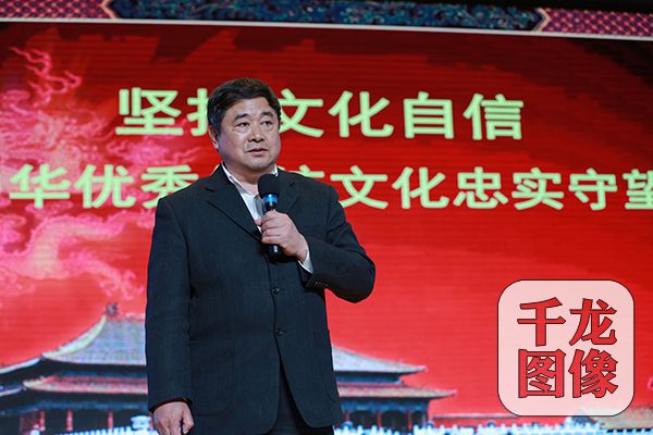 故宫博物院院长单霁翔在北京第二外国语学院做专题报告。罗文玉摄