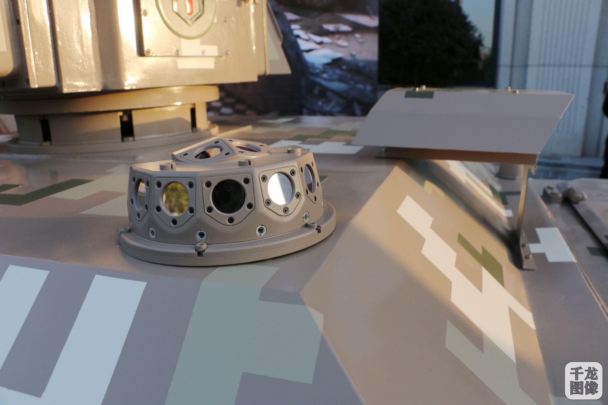 巨图来袭!中国新型智能无人侦察攻击平台亮相