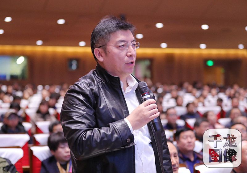 11月14日，由中宣部宣教局、光明日报社共同主办的“核心价值观百场讲坛”工程第六十五场活动在北京顺义举办。图为论坛中现场观众提问交流。顺义宣传部供图 千龙网发