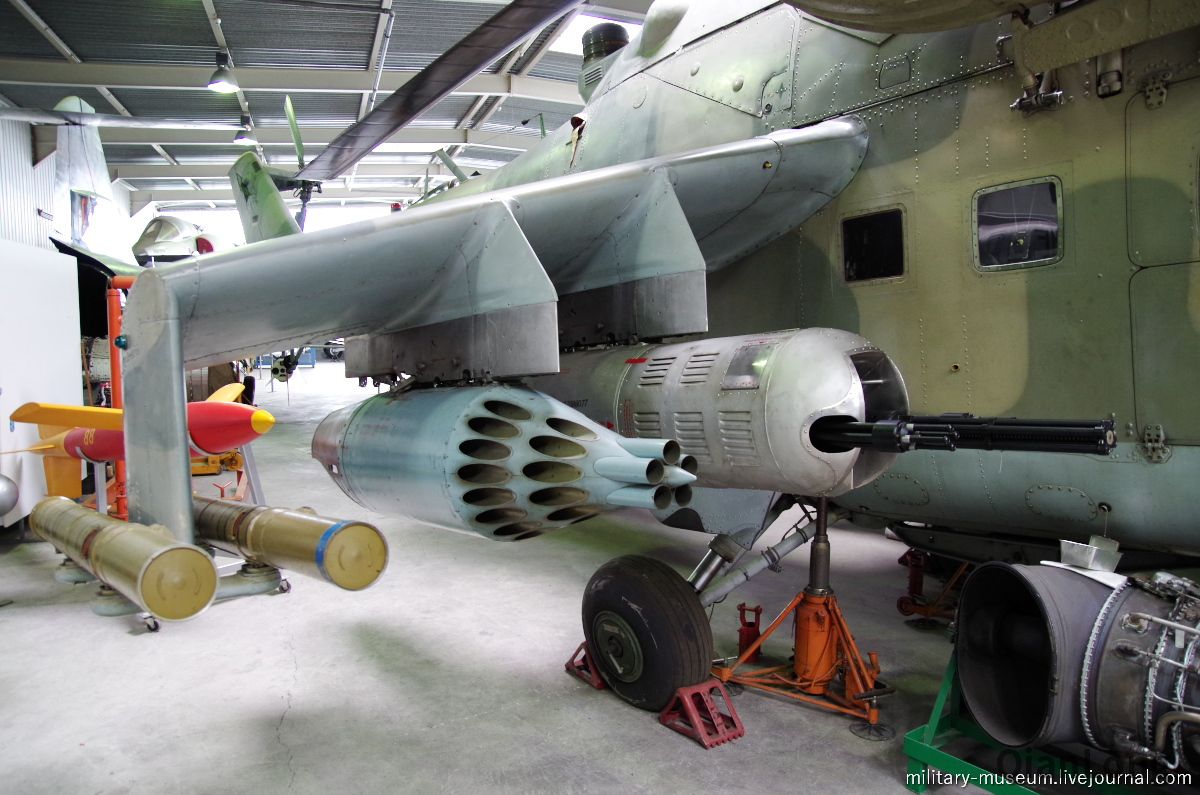 德国科布伦茨军事科技博物馆之航空展区 F-10